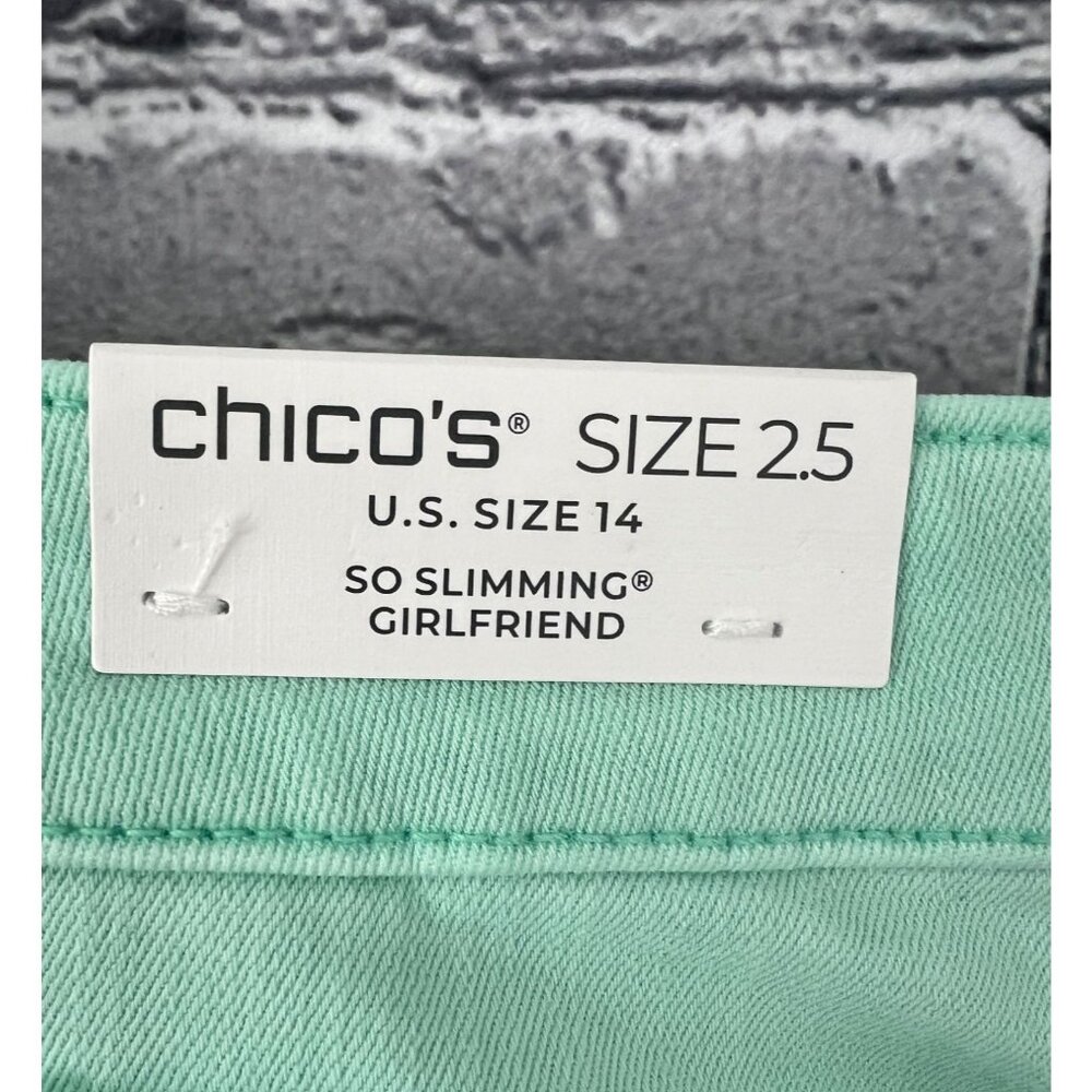 Chico's Size 2.5 US 14 So Slimming Girlfriend Short Teal Green NWT Denim - Picture 3 of 9